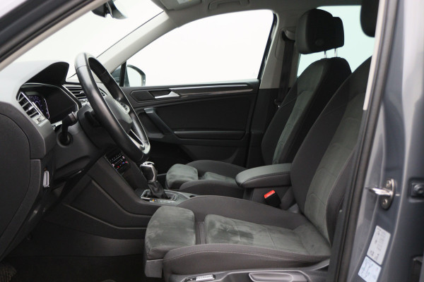 Volkswagen Tiguan 1.4 TSI eHybrid Elegance ACC, Camera, Apple Carplay, LED, Verwarmd Stuurwiel, Trekhaak, 18''