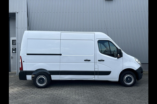 Renault Master T35 2.3 dCi L2H2*A/C*CRUISE*HAAK*3-ZITS*ELEK.RAMEN