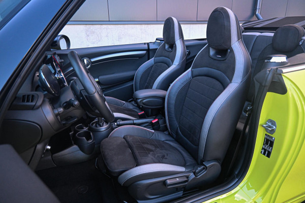MINI Cabrio 2.0 Cooper S Aut *JCW / Keyless / Harman-Kardon / Sportstoelen / HUD*
