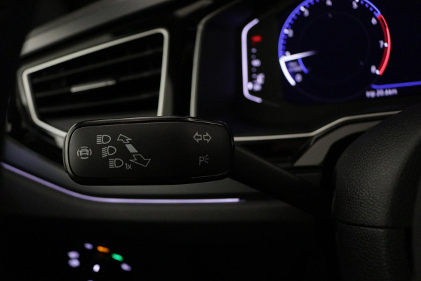 Volkswagen Polo 1.0 TSI 95 5MT R-Line Koplampverlichting LED Matrix ('IQ.Light') | Zijruiten achter en achterruit getint 65% lichtabsorberend