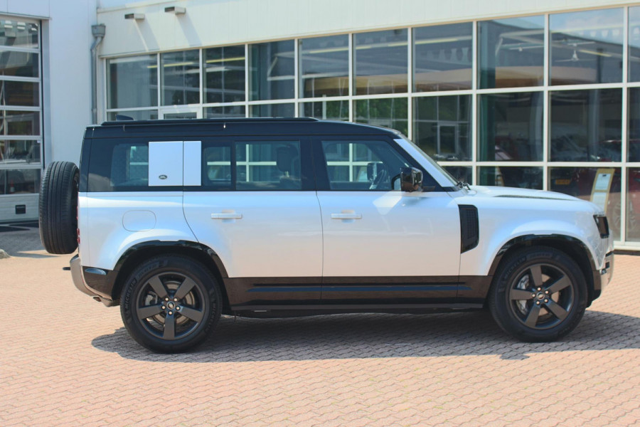 Land Rover Defender 2.0 P400e 110 SE Land Rover Defender 2.0 P400e 110 SE Adaptive Cruise Control, Keyless Entry, Surround Camera