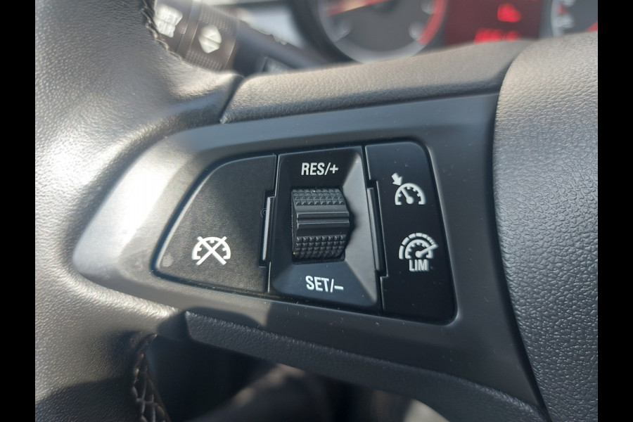 Opel Corsa 1.4 Edition Automaat, airco,cruise,stuur/stoelverwarming,parkeersensoren,