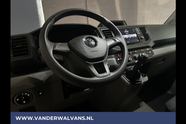 Volkswagen Crafter 2.0 TDI 177pk L3H3 L2H2 Achterwielaandrijving 3500kg Trekhaak Euro6 Airco | Apple Carplay Android Auto, Parkeersensoren, Bijrijdersbank