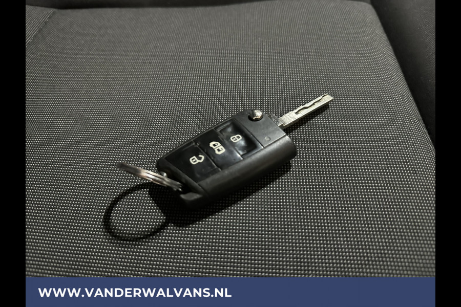 Volkswagen Crafter 2.0 TDI 177pk L3H3 L2H2 Achterwielaandrijving 3500kg Trekhaak Euro6 Airco | Apple Carplay Android Auto, Parkeersensoren, Bijrijdersbank