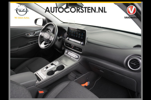 Hyundai Kona EV 64 kWh 204PK Grootste ACCU 3d-Navi Camera Apple Carplay DAB Android PDC Warmtepomp Lane-assist+Waarsch. Adaptive-CruiseContro Fashion Connected Services Elektr.Ramen+Spiegels Licht+Regensensor ACC HuD ETMS Priv.Glas ESP Vermoeidheids-herk. Botswaarsch. AEB ASR ESP nieuw 43000 euro enorm Elektr. Bereik !