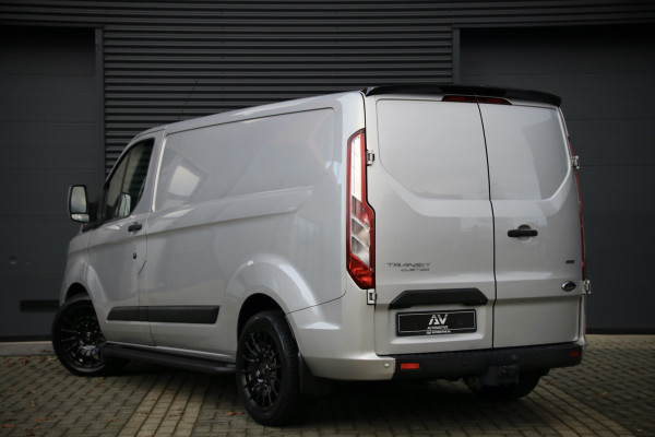 Ford Transit Custom 300 2.0 TDCI L2H1 | Camera | CarPlay | Stoelverwarming | Raptor Edition | Stoelverwarming | Trekhaak | Airco | 3-Zitter | Nieuwe APK | Onderhoudsbeurt