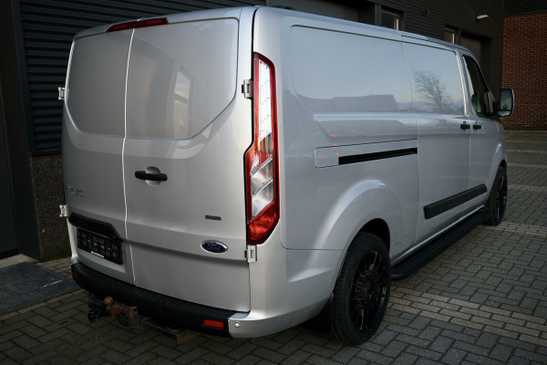 Ford Transit Custom 300 2.0 TDCI L2H1 | Camera | CarPlay | Stoelverwarming | Raptor Edition | Stoelverwarming | Trekhaak | Airco | 3-Zitter | Nieuwe APK | Onderhoudsbeurt