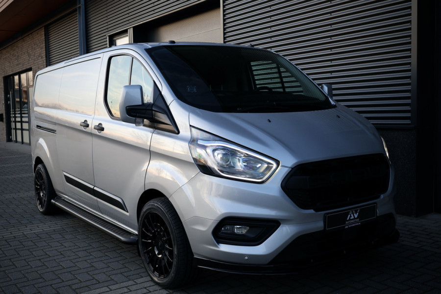 Ford Transit Custom 300 2.0 TDCI L2H1 | Camera | CarPlay | Stoelverwarming | Raptor Edition | Stoelverwarming | Trekhaak | Airco | 3-Zitter | Nieuwe APK | Onderhoudsbeurt