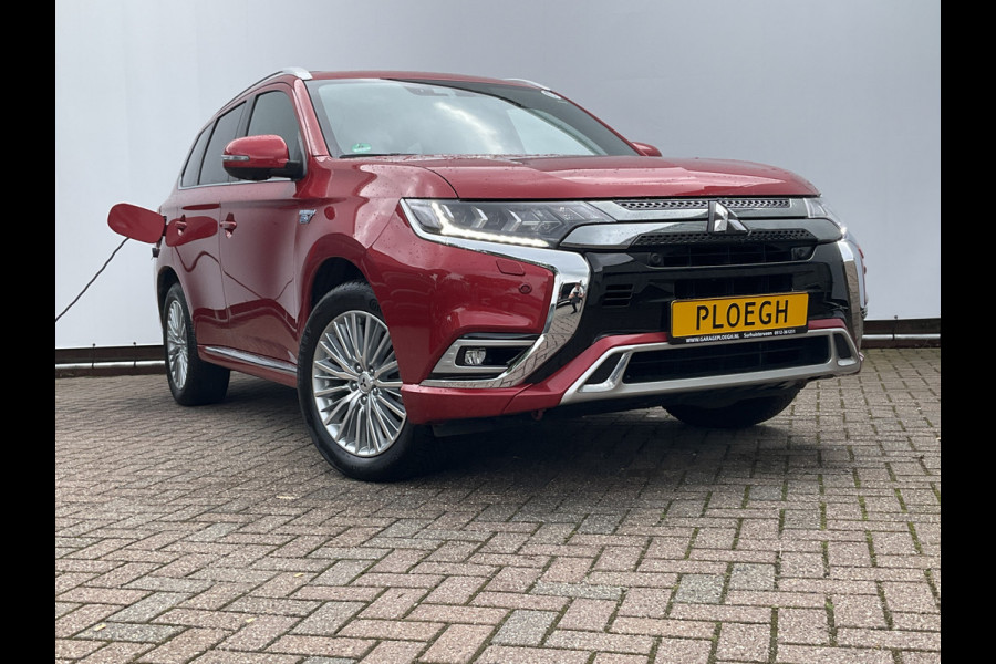 Mitsubishi Outlander 2.4 PHEV 230pk Intense+ VOL! Leer Open dak Trekhaak Plug-in Automaat