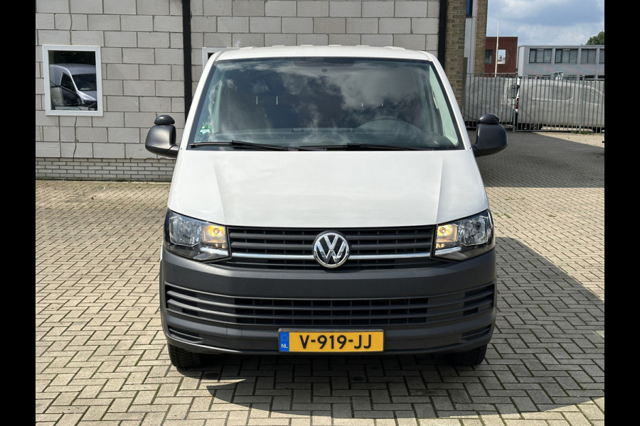 Volkswagen Transporter 2.0 TDI 150PK Euro6 L2H1 App Connect/trekhaak/cruise control