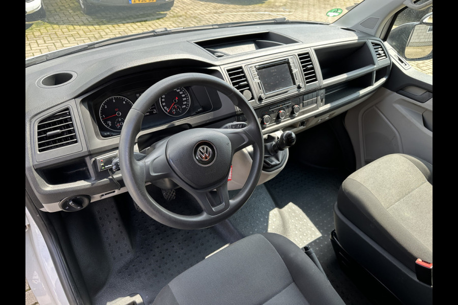 Volkswagen Transporter 2.0 TDI 150PK Euro6 L2H1 App Connect/trekhaak/cruise control