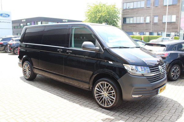 Volkswagen Transporter 2.0 TDI L2H1 110pk 28 Comfortline | 20 Inch Lichtmetalen Wielen | Trekhaak | Achteruitrijcamera | Carplay | Cruise Control |