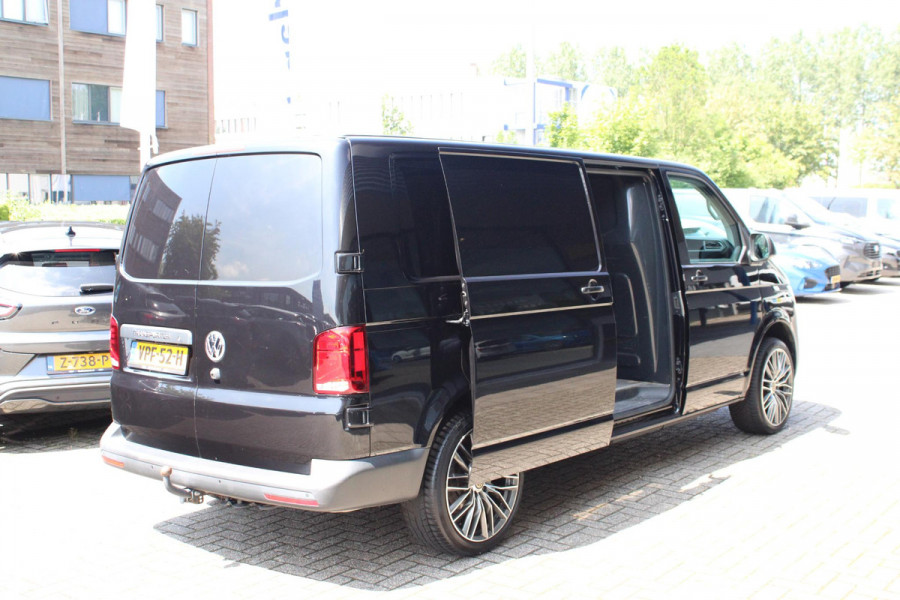 Volkswagen Transporter 2.0 TDI L2H1 110pk 28 Comfortline | 20 Inch Lichtmetalen Wielen | Trekhaak | Achteruitrijcamera | Carplay | Cruise Control |