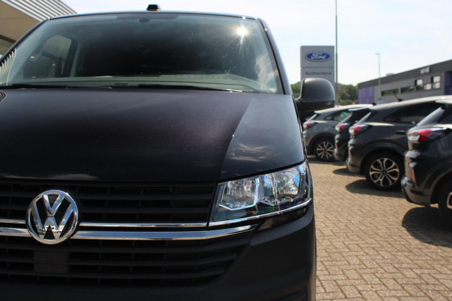 Volkswagen Transporter 2.0 TDI L2H1 110pk 28 Comfortline | 20 Inch Lichtmetalen Wielen | Trekhaak | Achteruitrijcamera | Carplay | Cruise Control |