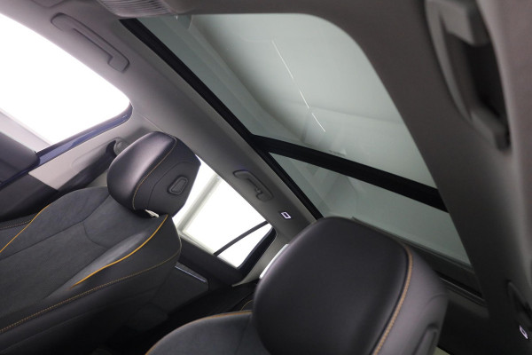 Škoda Superb Combi First Edition 1.5 m-HEV 150 pk TSI e-TEC | 19 inch | Lounge Interieur | Panoramadak | Led Matrix | Travel assist plus |