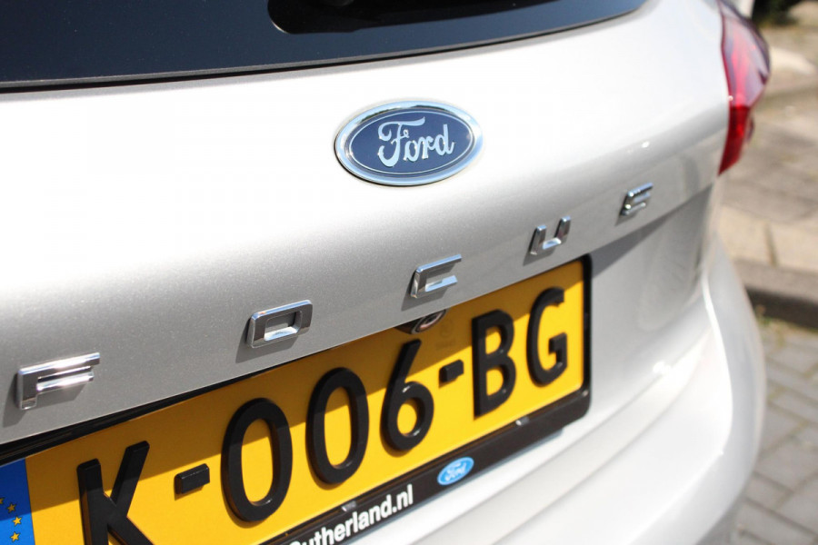 Ford Focus 1.5 EcoBoost Titanium Business 150pk | Winterpack | Trekhaak | Keyless Entry | Climate Controle | 1.500kg Trekgewicht