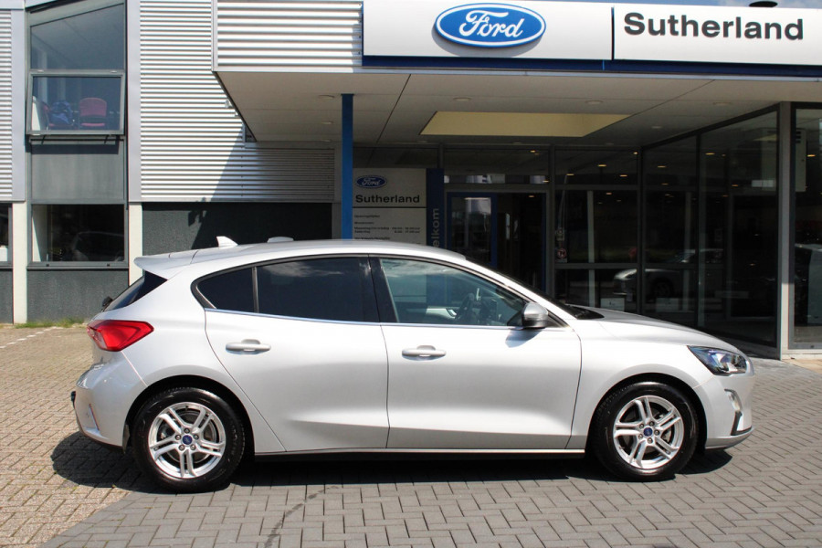 Ford Focus 1.5 EcoBoost Titanium Business 150pk | Winterpack | Trekhaak | Keyless Entry | Climate Controle | 1.500kg Trekgewicht