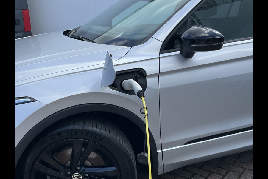 Volkswagen Tiguan 1.4 TSI Plug-in 2x R-Line Business+ eHybrid Adap.Cruise Automaat Sfeerverl. UITSTRALING!