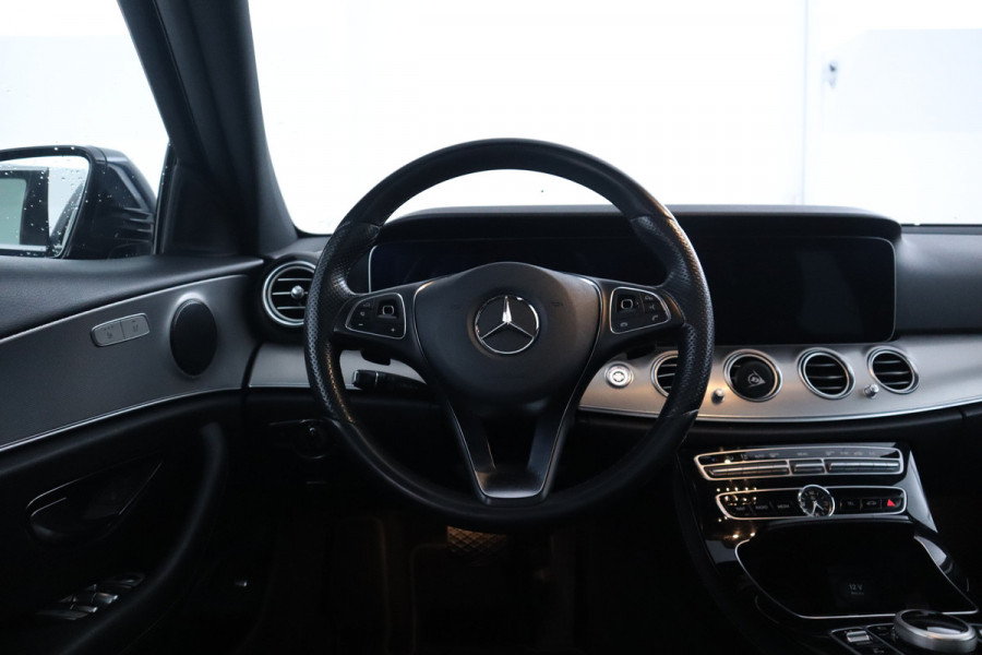 Mercedes-Benz E-Klasse 200 Premium Panoramadak, Apple Carplay, Sfeerverlichting, Camera