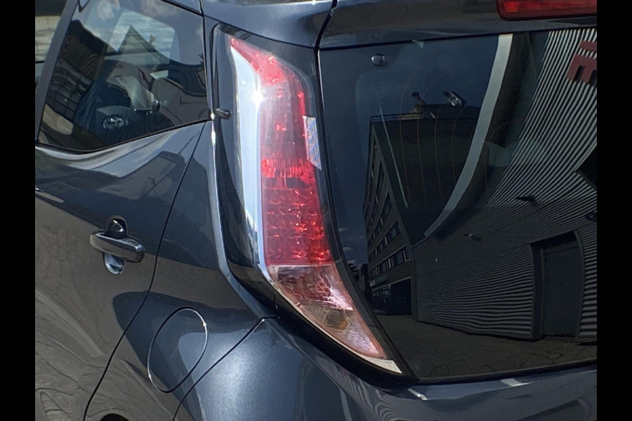 Toyota Aygo 1.0 VVT-i X-Wave Cabrio ( Electrisch dak ) - 5Drs I Airco I LED I Comfort pakket I Dealer onderhouden