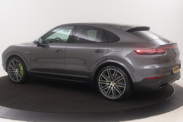 Porsche Cayenne 3.0 E-Hybrid | Adaptive cruise | Panoramadak | Head-Up | Bose | 360 camera | Leder | Carplay | Stoel & stuurverwarming | Navigatie | DAB | Memory | Keyless | Soft-Close