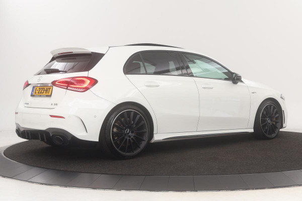 Mercedes-Benz A-Klasse AMG 35 4Matic Night | Panoramadak | Carplay | Widescreen | Stoelverwarming | Burmester | 360 camera | Sfeerverlichting | Matrix LED