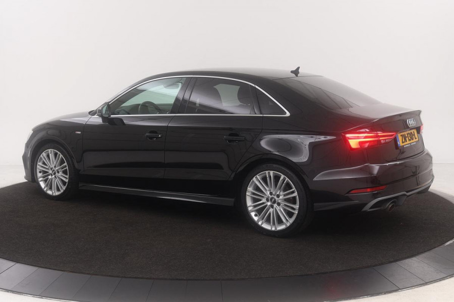 Audi A3 30 TFSI Sport S Line Edition | Navigatie | Full LED | Sportstoelen | Half leder | Climate control | Getint glas | Cruise control