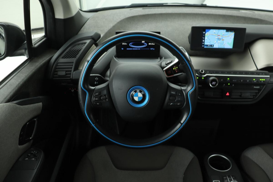 BMW i3 Comfort Advance 120Ah 42kWh | Panoramadak | Warmtepomp | Stoelverwarming | Navigatie | PDC | Full LED