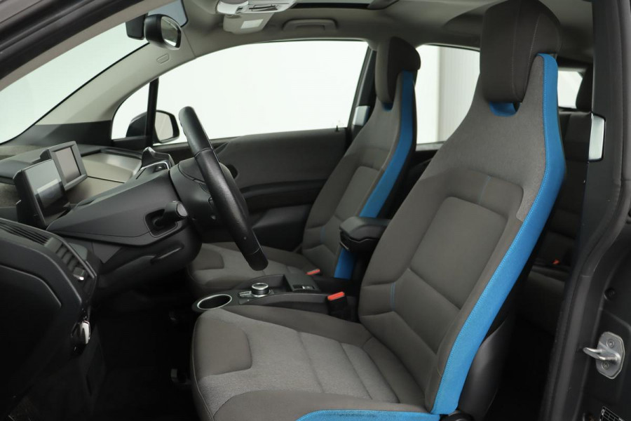 BMW i3 Comfort Advance 120Ah 42kWh | Panoramadak | Warmtepomp | Stoelverwarming | Navigatie | PDC | Full LED