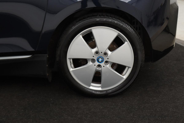 BMW i3 Comfort Advance 120Ah 42kWh | Panoramadak | Warmtepomp | Stoelverwarming | Navigatie | PDC | Full LED