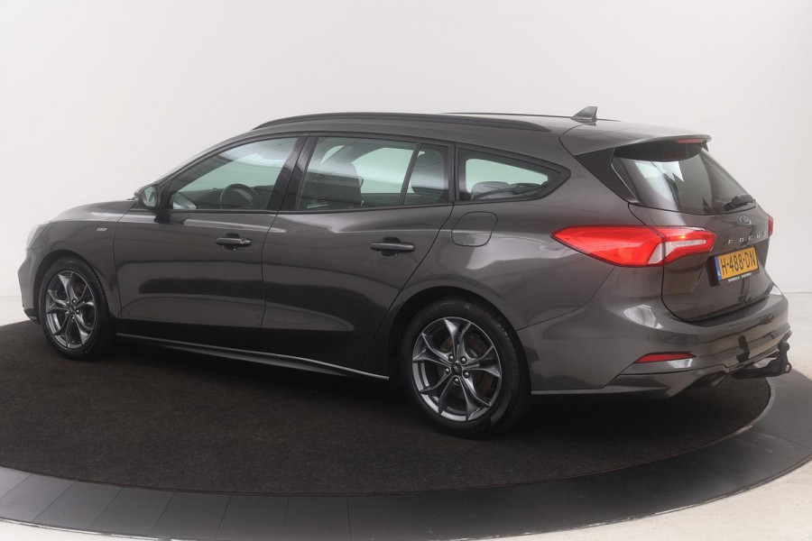 Ford Focus 1.5 EcoBoost ST-Line | Stoel & stuurverwarming | Trekhaak | Carplay | Full LED | Keyless | Navigatie | Climate control