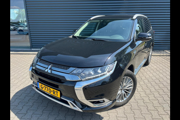 Mitsubishi Outlander 2.4 PHEV Pure+ Plug in Hybrid Dealer O.H. | Trekhaak | Camera | Led Koplampen | Carplay | Stoelverwarming |