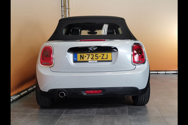 MINI Cabrio 1.5 Cooper Chili Serious Business sportstoelen navigatie