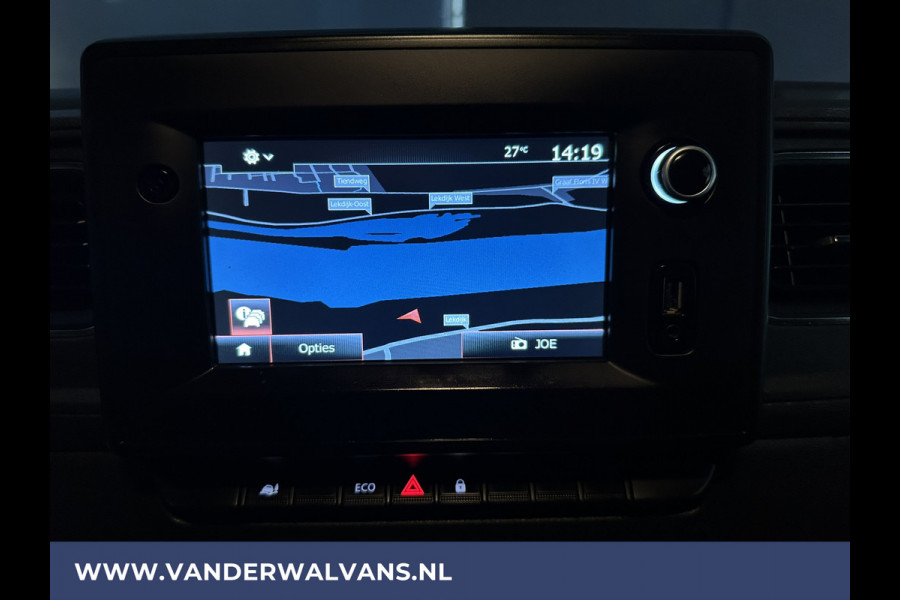 Renault Master 2.3dCi 136pk L3H2 Euro6 Airco | Camera | Navigatie | LED | 2500kg Trekhaak | Cruisecontrol Parkeersensoren, Bijrijdersbank