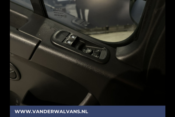 Renault Master 2.3dCi 136pk L3H2 Euro6 Airco | Camera | Navigatie | LED | 2500kg Trekhaak | Cruisecontrol Parkeersensoren, Bijrijdersbank