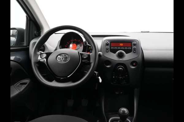 Toyota Aygo 1.0 VVT-i x-fun Airco Bluetooth Mf Stuur Metallic 328