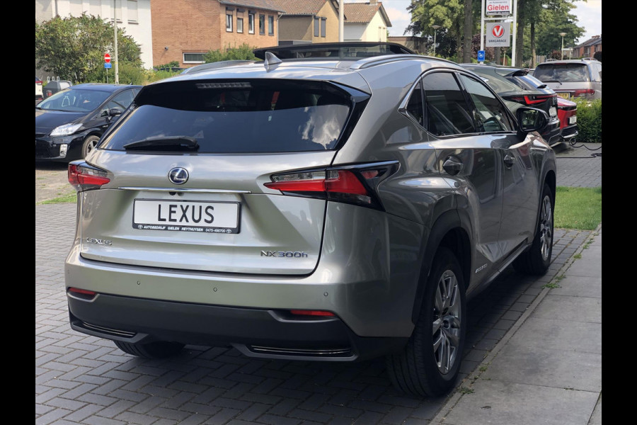 Lexus NX 300h AWD Luxury Line | Schuifdak, 18inch, Leer, Stoelverwarming, Parkeersensoren, Keyless, Navigatie, LED