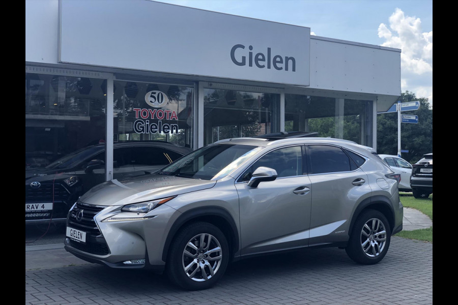 Lexus NX 300h AWD Luxury Line | Schuifdak, 18inch, Leer, Stoelverwarming, Parkeersensoren, Keyless, Navigatie, LED