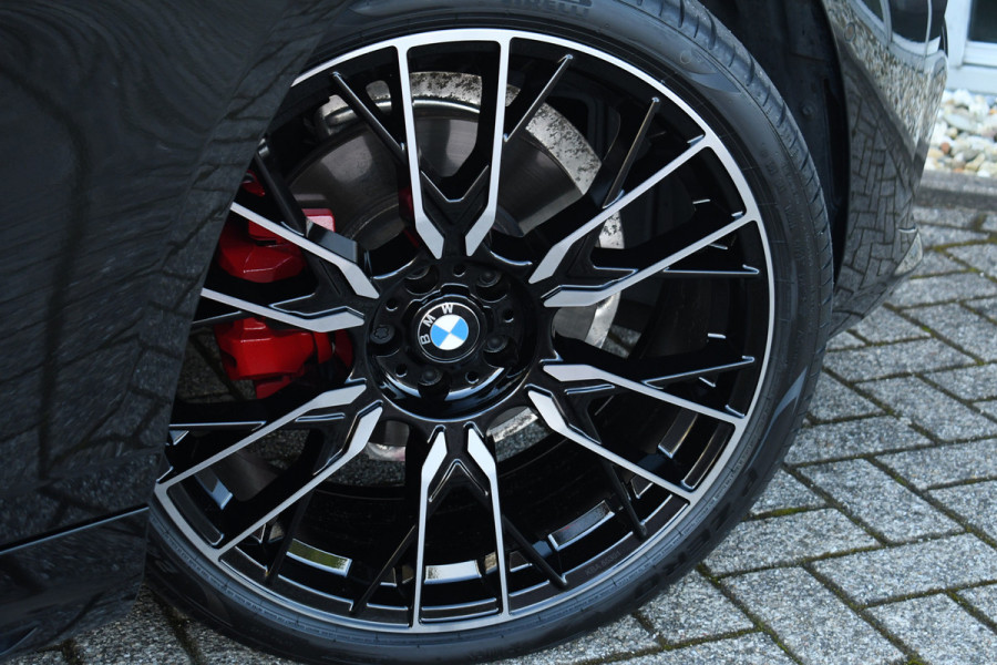 BMW 5 Serie 520i M-Sport Pano Comfort+Travel+Inno DA+ H/K 21inch Shadowline