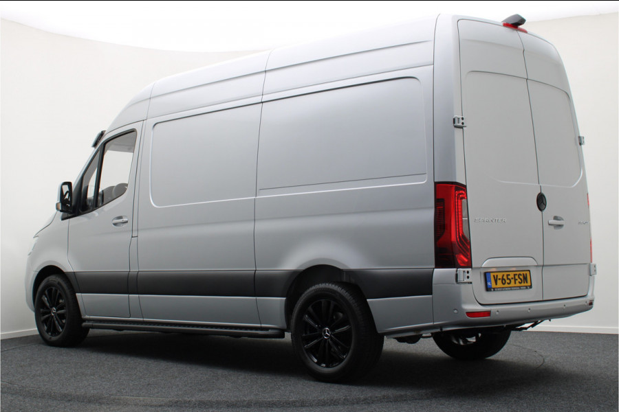 Mercedes-Benz Sprinter 319 CDI L2H2 Automaat 3-Zits, LED, Navigatie, Cruise, Camera, PDC, Apple CarPlay, Side-Steps, 18''