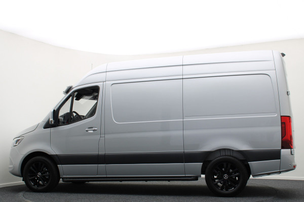 Mercedes-Benz Sprinter 319 CDI L2H2 Automaat 3-Zits, LED, Navigatie, Cruise, Camera, PDC, Apple CarPlay, Side-Steps, 18''