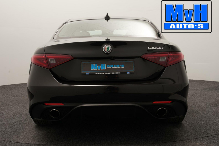 Alfa Romeo Giulia 2.0T Super|VELOCE LEER|STUUR/STOEL.VERW|NAP