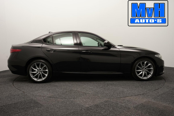 Alfa Romeo Giulia 2.0T Super|VELOCE LEER|STUUR/STOEL.VERW|NAP