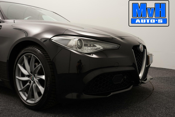 Alfa Romeo Giulia 2.0T Super|VELOCE LEER|STUUR/STOEL.VERW|NAP