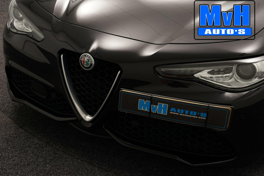 Alfa Romeo Giulia 2.0T Super|VELOCE LEER|STUUR/STOEL.VERW|NAP