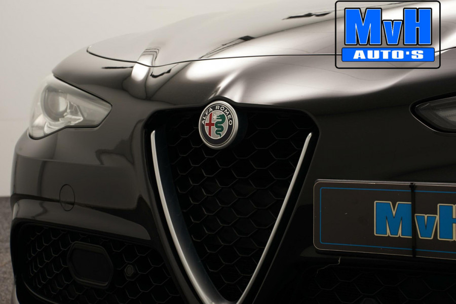 Alfa Romeo Giulia 2.0T Super|VELOCE LEER|STUUR/STOEL.VERW|NAP