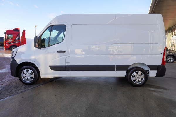 Renault Master T35 2.3 dCi 180PK L2H2 Energy Work Edition Nr. V005 | Airco | Navi | Cruise | Camera | Trekhaak