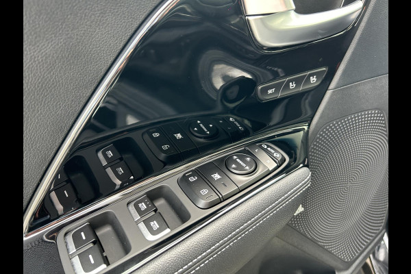 Kia e-Niro ExecutiveLine 64 kWh Automaat | JBL | BTW-auto | Leder | Camera | Stoelverkoeling | Apple CarPlay/Android Auto | Stuur-/Stoelverwarming | Clima | PDC | Cruise | LED |
