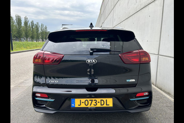 Kia e-Niro ExecutiveLine 64 kWh Automaat | JBL | BTW-auto | Leder | Camera | Stoelverkoeling | Apple CarPlay/Android Auto | Stuur-/Stoelverwarming | Clima | PDC | Cruise | LED |