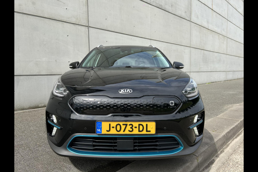 Kia e-Niro ExecutiveLine 64 kWh Automaat | JBL | BTW-auto | Leder | Camera | Stoelverkoeling | Apple CarPlay/Android Auto | Stuur-/Stoelverwarming | Clima | PDC | Cruise | LED |